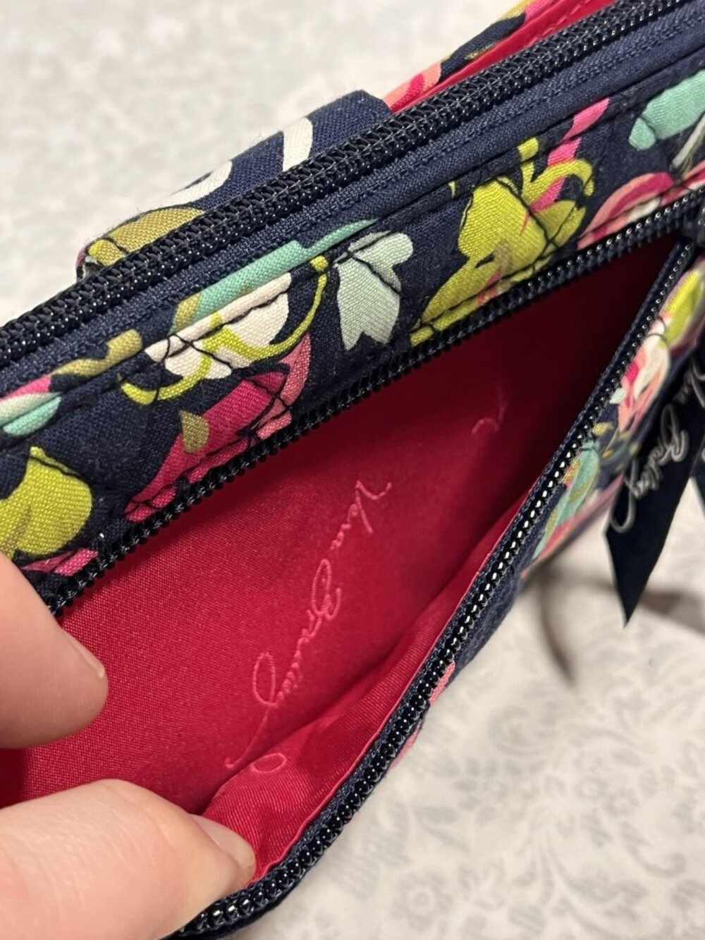 Vera Bradley "Ribbons" Turn Lock Wallet Quilted Navy Blue Zipper 8”x5” - Picture 11 of 13